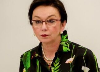 Gruppo Gedi, truffa dei falsi prepensionamenti: patteggiano due ex dirigenti Gedi truffa Inps patteggiano due ex dirigenti. Monica Mondardini,.