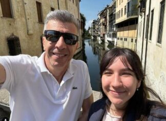 La Stampa, Gino Cecchettin Direttore per un giorno. Contro la violenza di genere La Stampa Cecchettin Direttore per un giorno. Gino Cecchettin con Giulia.