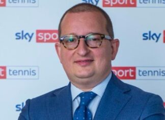 Sky Sport, puniti stagisti tifosi. Il Direttore: giornalisti imparziali o via dal video Sky giornalisti imparziali o niente video. Federico Ferri.