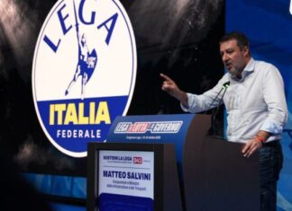 Salvini, giornalista, tiene in castigo i giornalisti “servi” di Corriere e Repubblica